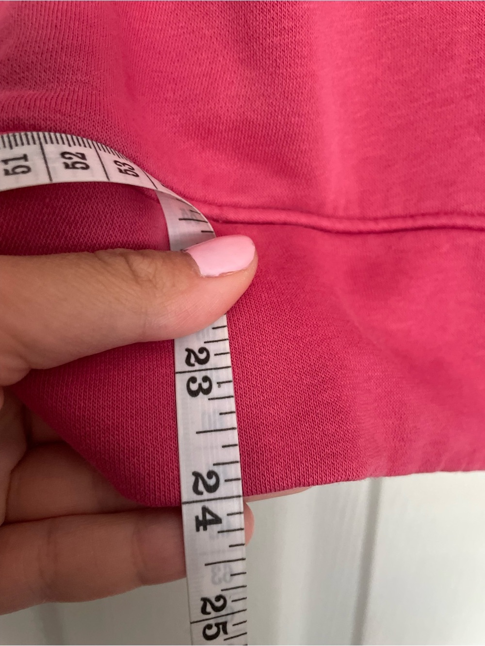 Under Armour Women’s size Medium Hot Pink Pullover Hoodie with Cowl Neck - Picture 7 of 8